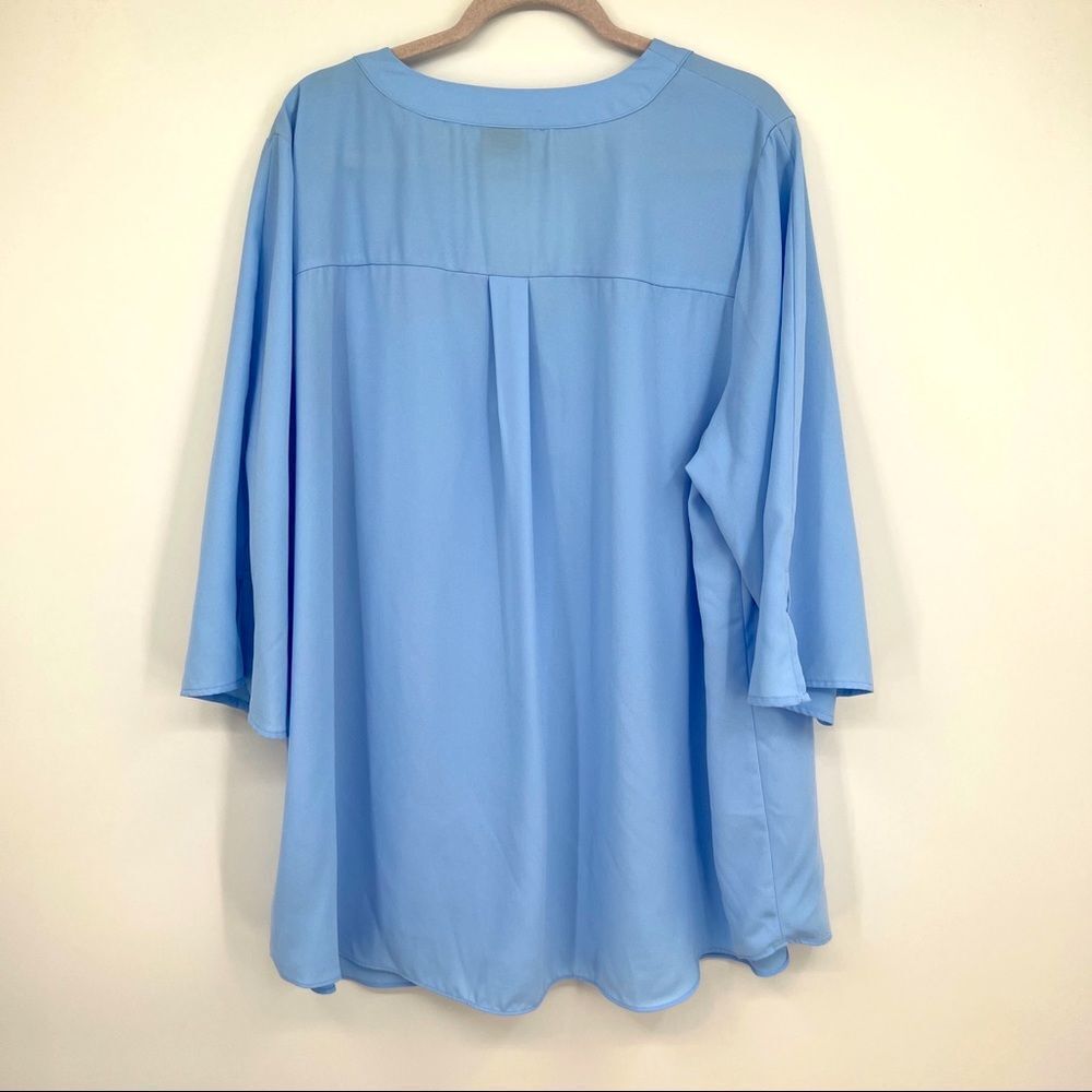 W Worthington Woman Blue V-neckline Hammered Button Quarter Sleeve Blouse - Picture 5 of 10